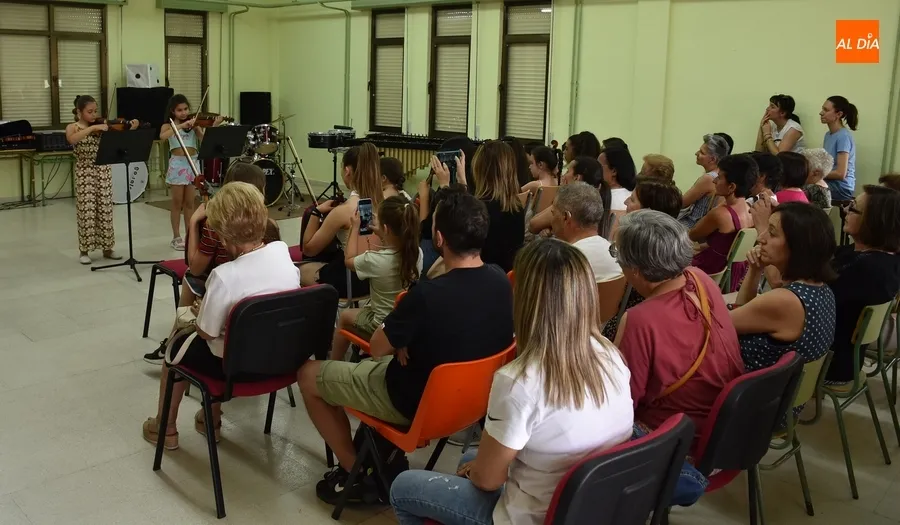 Foto 5 - Los alumnos de viol&iacute;n abren la semana final de audiciones de la Escuela de M&uacute;sica