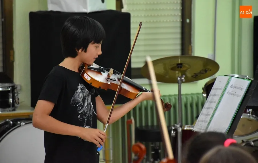 Foto 7 - Los alumnos de viol&iacute;n abren la semana final de audiciones de la Escuela de M&uacute;sica