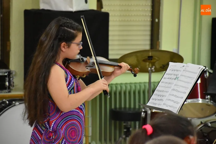 Foto 10 - Los alumnos de viol&iacute;n abren la semana final de audiciones de la Escuela de M&uacute;sica