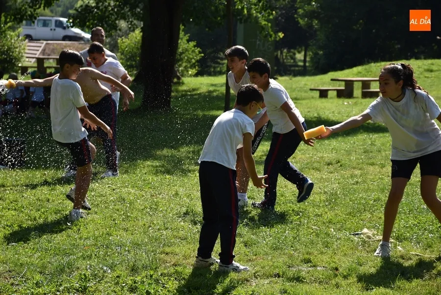 Foto 3 - Misioneras-Santa Teresa pasa la &uacute;ltima ma&ntilde;ana del curso escolar a orillas del r&iacute;o