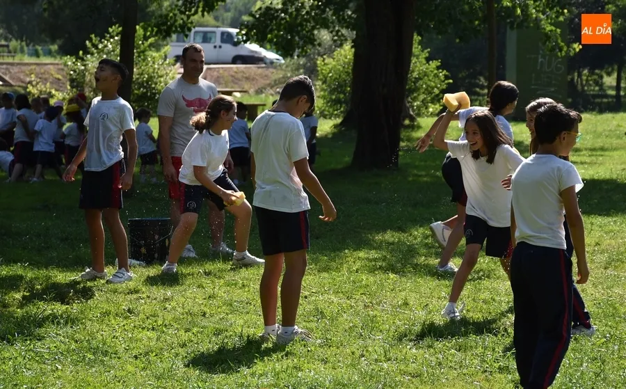 Foto 5 - Misioneras-Santa Teresa pasa la &uacute;ltima ma&ntilde;ana del curso escolar a orillas del r&iacute;o