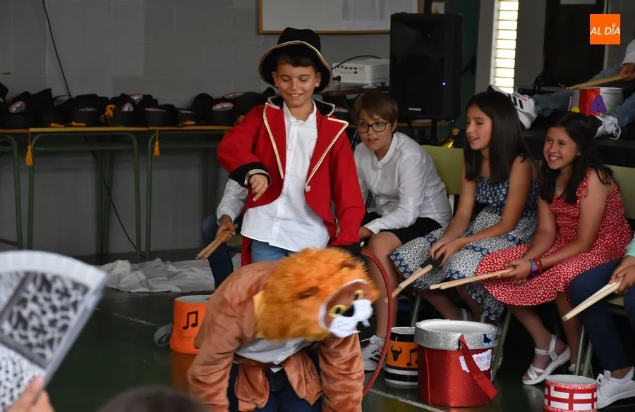 Foto 5 - El Colegio San Francisco grad&uacute;a a todo ritmo a su promoci&oacute;n &ldquo;m&aacute;s viajera&rdquo;