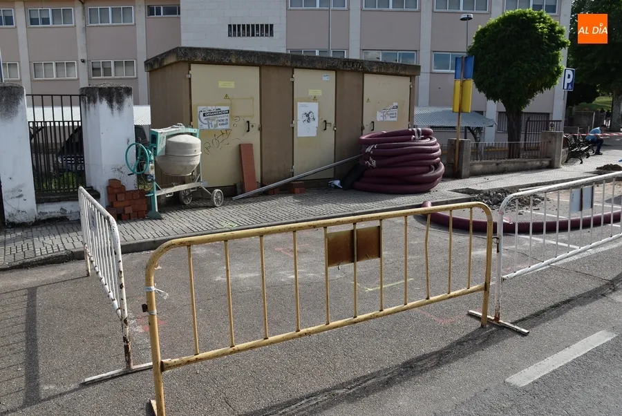 Foto 5 - Comienzan los trabajos para crear la primera electrolinera de Ciudad Rodrigo