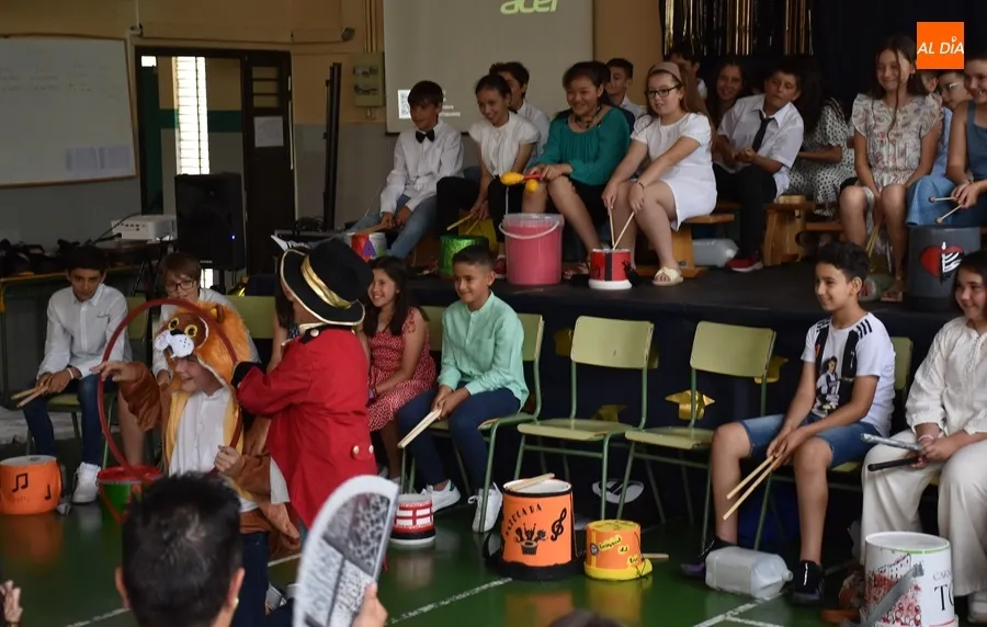 Foto 6 - El Colegio San Francisco grad&uacute;a a todo ritmo a su promoci&oacute;n &ldquo;m&aacute;s viajera&rdquo;
