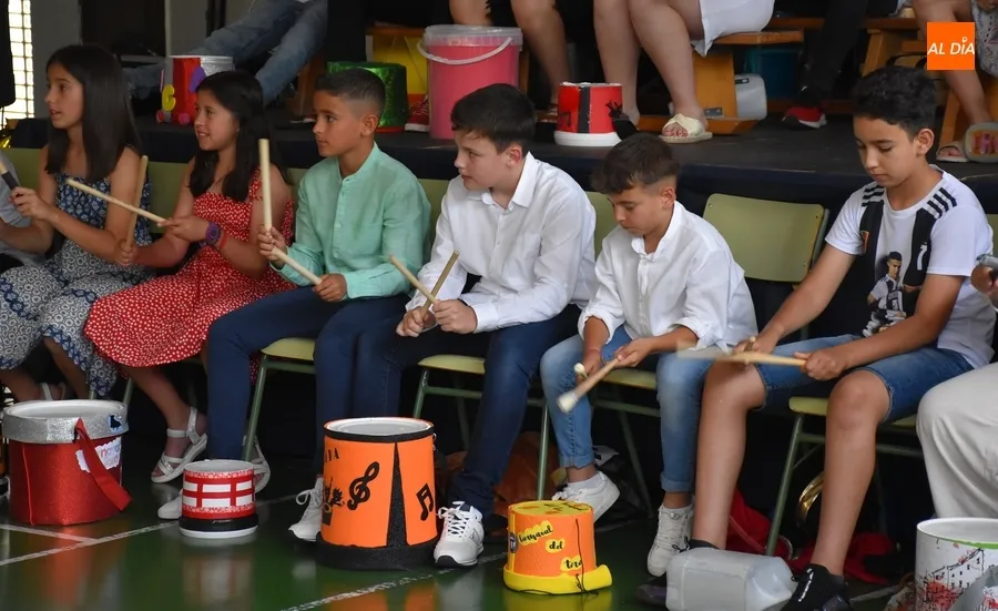 Foto 11 - El Colegio San Francisco grad&uacute;a a todo ritmo a su promoci&oacute;n &ldquo;m&aacute;s viajera&rdquo;