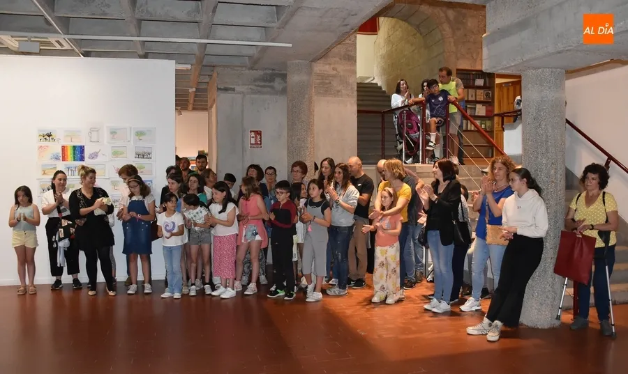 Foto 3 - Los &lsquo;Peque&ntilde;os Artistas&rsquo; de los talleres de Pilar Rivero llevan m&aacute;s de 500 trabajos a la Casa de la Cultura
