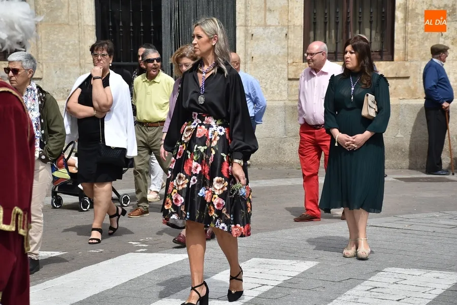 Foto 2 - La actual Corporaci&oacute;n mirobrigense vive su &uacute;ltimo acto callejero