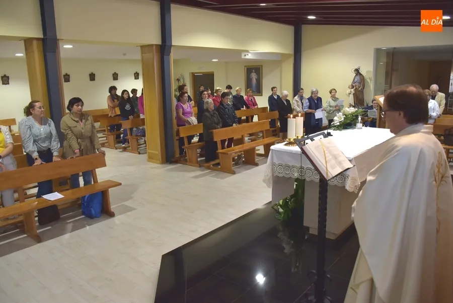 Foto 6 - C&aacute;ritas conmemora con una eucarist&iacute;a el d&iacute;a original del Corpus Christi