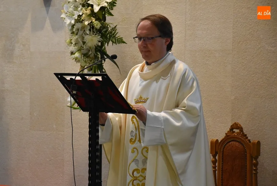 Foto 8 - C&aacute;ritas conmemora con una eucarist&iacute;a el d&iacute;a original del Corpus Christi