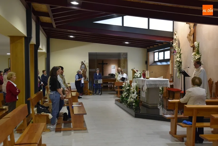 Foto 9 - C&aacute;ritas conmemora con una eucarist&iacute;a el d&iacute;a original del Corpus Christi