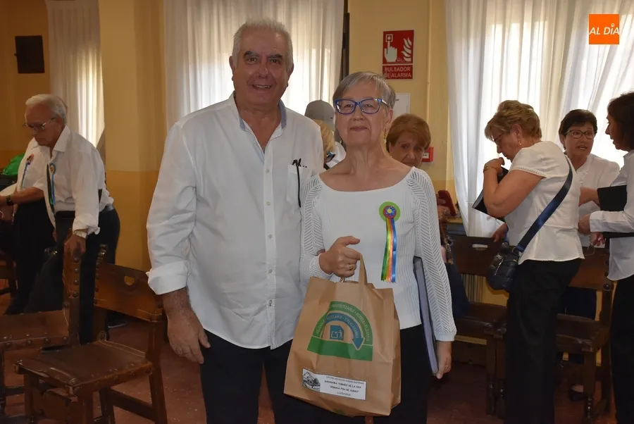 Foto 6 - Una tarde llena de cultura pone el broche al curso en el Centro de Mayores