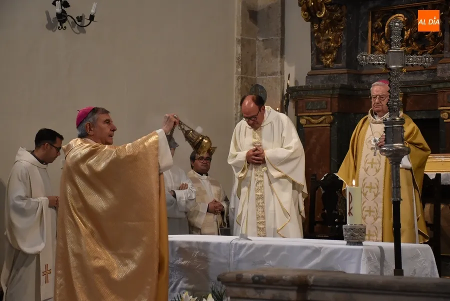 Foto 10 - La Di&oacute;cesis festeja las Bodas de Oro de dos sacerdotes