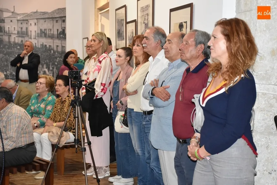 Foto 5 - Jos&eacute; Ram&oacute;n Cid redondea el programa vinculado a la exposici&oacute;n &lsquo;La memoria taurina&rsquo;
