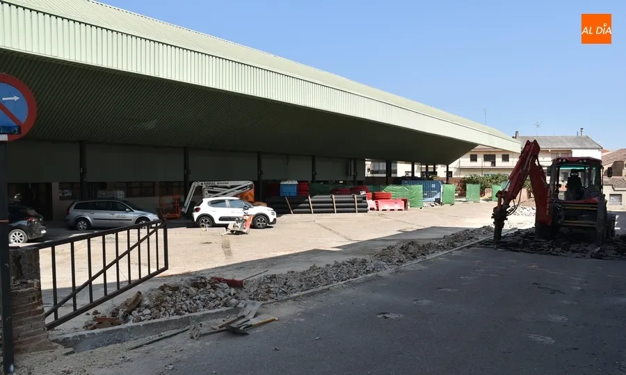 Foto 4 - Derribado al completo el muro de separaci&oacute;n de la Estaci&oacute;n de Autobuses