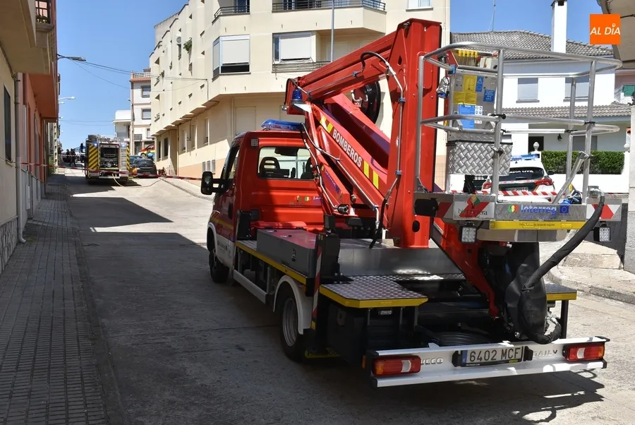 Foto 4 - Herido leve un anciano de 89 a&ntilde;os en el incendio de una vivienda de la calle Gerona