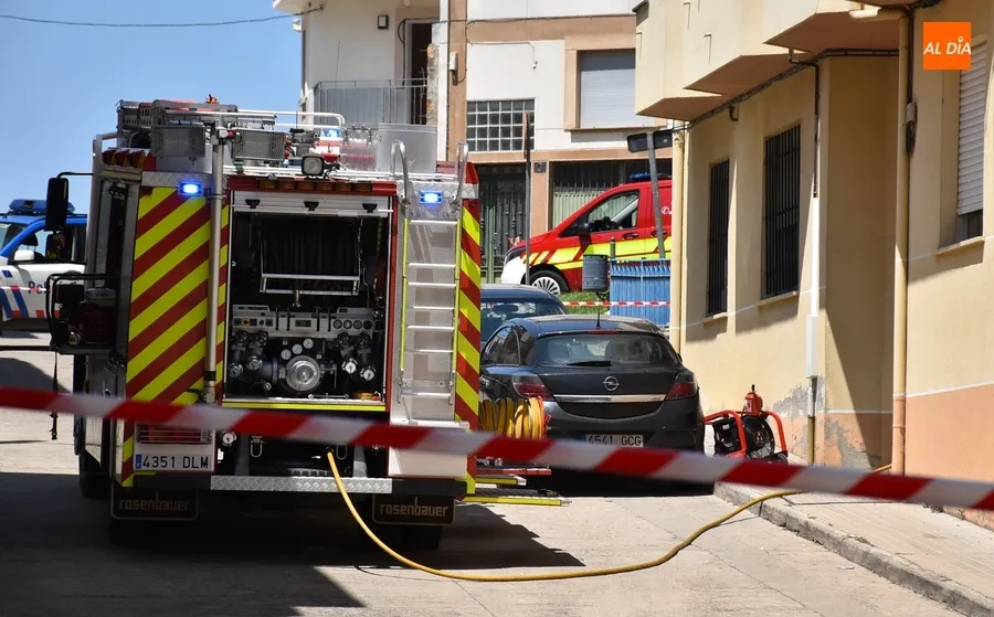 Foto 7 - Herido leve un anciano de 89 a&ntilde;os en el incendio de una vivienda de la calle Gerona