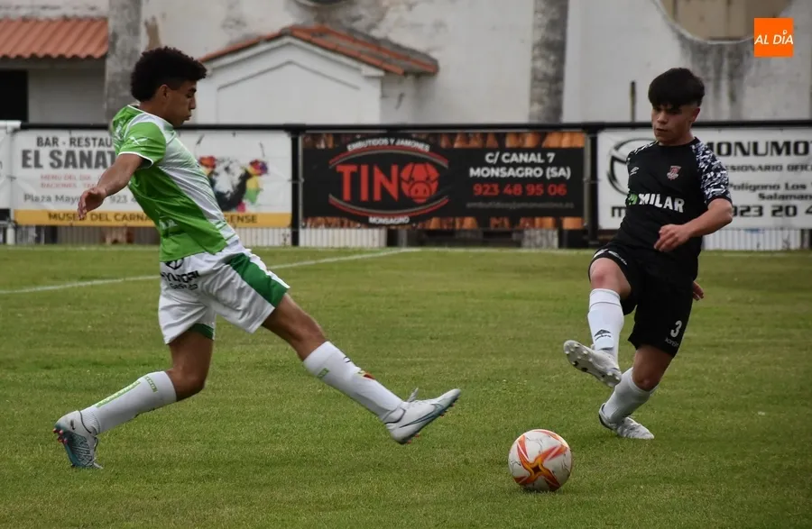 Foto 9 - El Juvenil del Ciudad Rodrigo arranca con una clara victoria el Torneo en homenaje a Miguel Gonz&aacute;lez