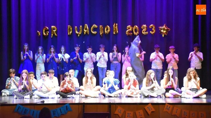 Foto 7 - Musical graduaci&oacute;n de los alumnos de 6&ordm; del Colegio Mir&oacute;briga con toques incluidos en ingl&eacute;s