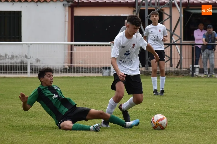 Foto 6 - El Cadete del Ciudad Rodrigo triunfa en su Torneo con mucha emoci&oacute;n