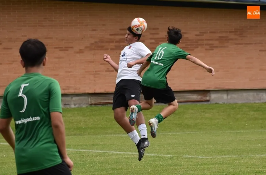 Foto 7 - El Cadete del Ciudad Rodrigo triunfa en su Torneo con mucha emoci&oacute;n