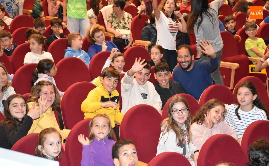 Foto 6 - Escolares de Primaria de Ciudad Rodrigo y comarca conocen a &lsquo;Las buscadoras de palabras&rsquo;