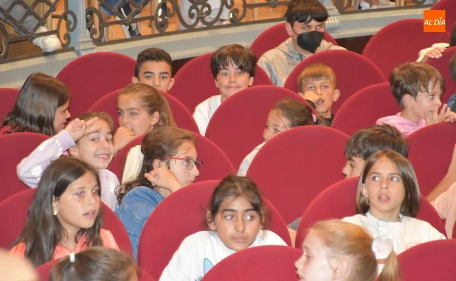 Foto 7 - Escolares de Primaria de Ciudad Rodrigo y comarca conocen a &lsquo;Las buscadoras de palabras&rsquo;