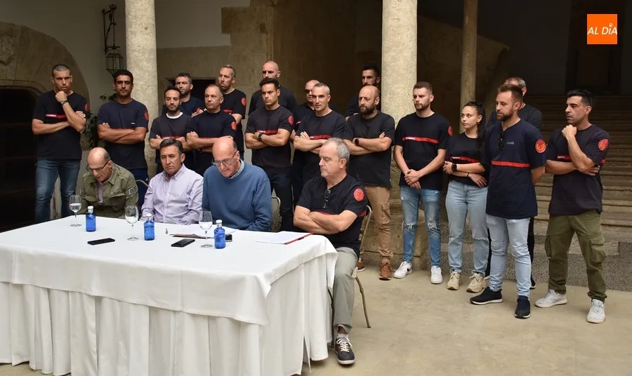 Foto 6 - Los Bomberos lamentan la &ldquo;persecuci&oacute;n&rdquo; de la Plataforma y se ofrecen a intervenir de forma altruista