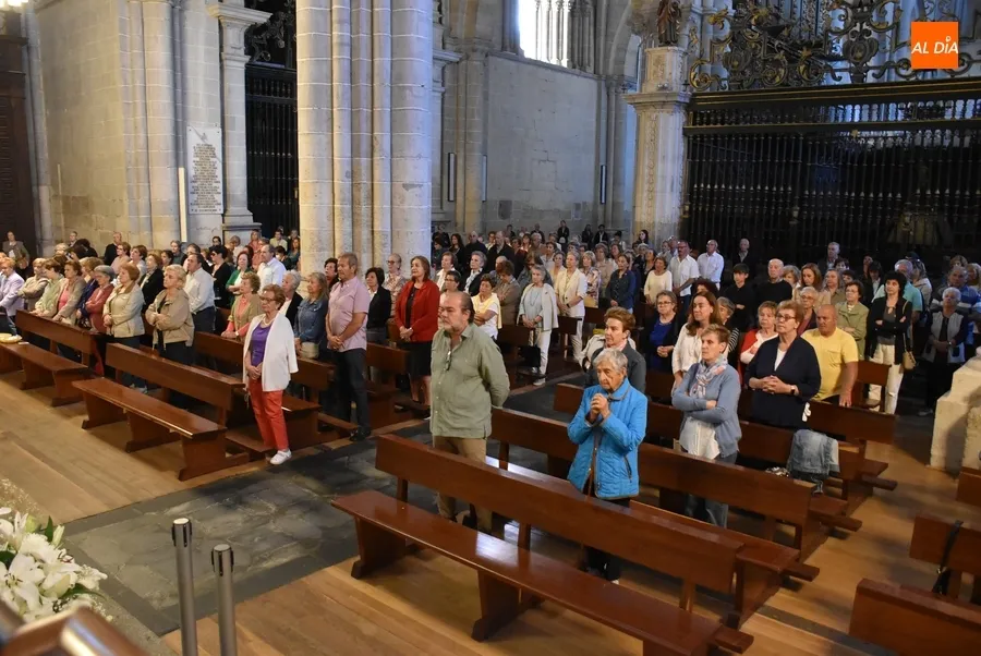 Foto 7 - Multitudinario cierre en la Catedral de la novena en honor a San Antonio