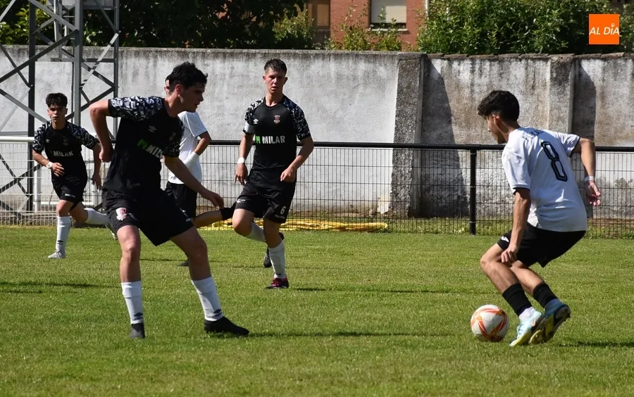 Foto 7 - Del Bosque estar&aacute; en la &uacute;ltima jornada del Torneo Juvenil, cuya final jugar&aacute;n Coria y Diocesano