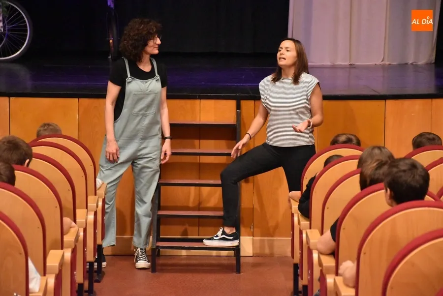 Foto 8 - Los alumnos de 5&ordm; se acercan tambi&eacute;n a disfrutar del Festival &lsquo;Provincia a Escena&rsquo;
