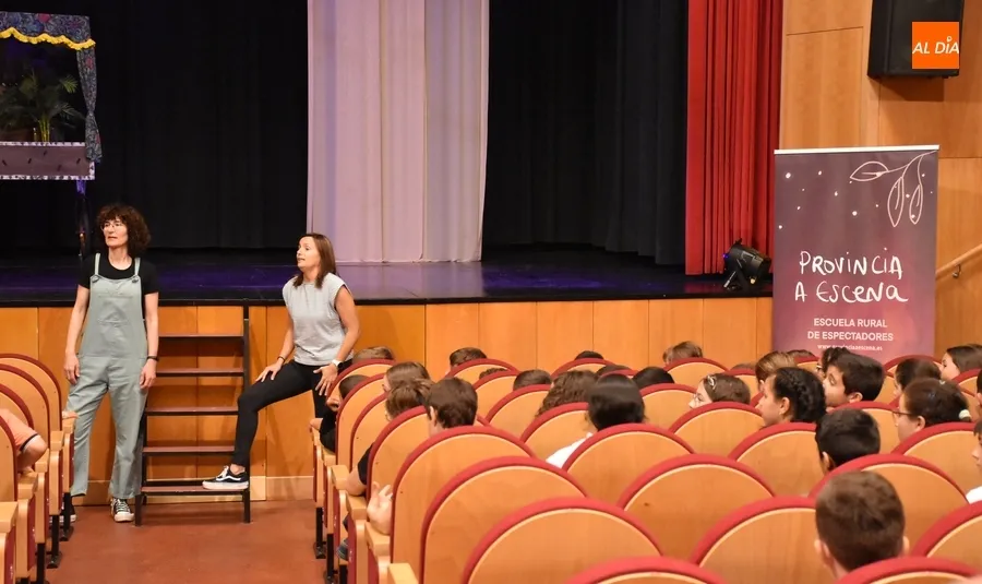Foto 9 - Los alumnos de 5&ordm; se acercan tambi&eacute;n a disfrutar del Festival &lsquo;Provincia a Escena&rsquo;