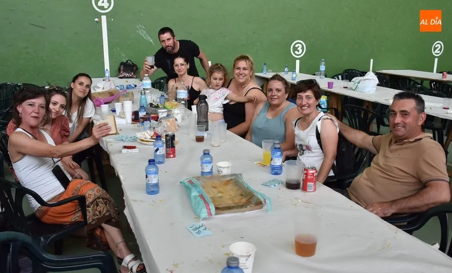 Foto 5 - El III Columnas re&uacute;ne a 250 personas en una fiesta anual repleta de novedades