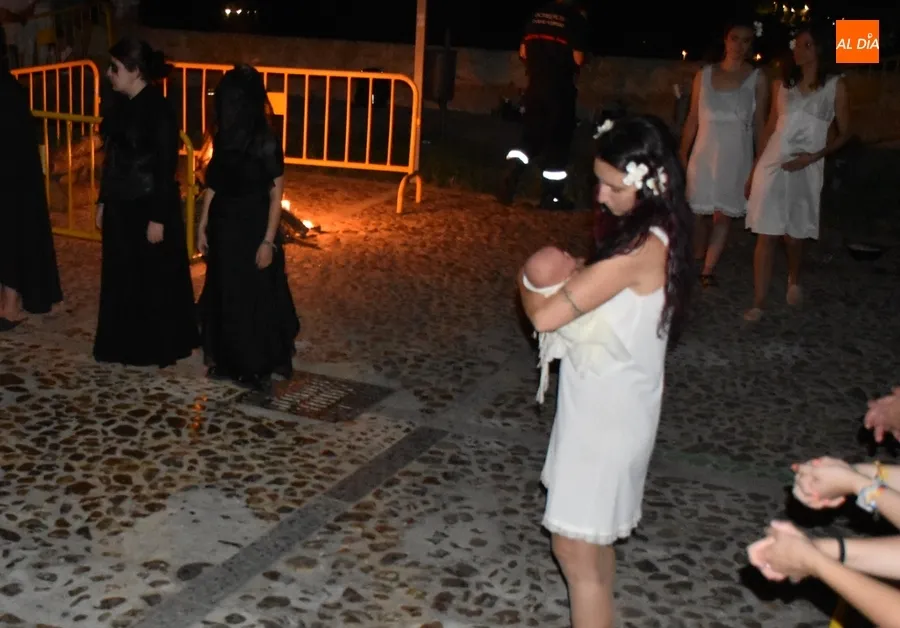 Foto 8 - Ciudad Rodrigo se tiene que conformar con una reducida celebraci&oacute;n de la Noche de San Juan
