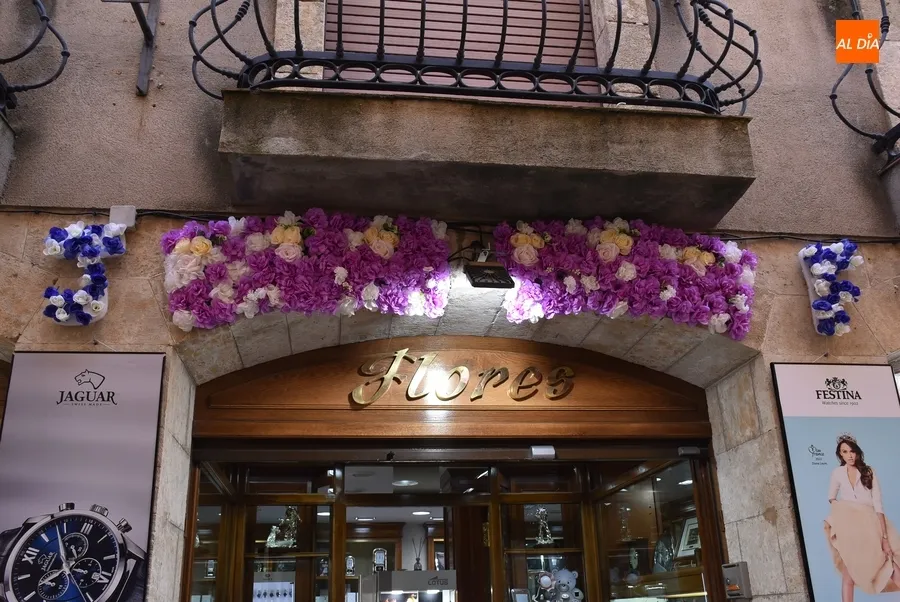 Foto 2 - La calle San Juan gana el 3&ordm; Concurso Floral de Primavera
