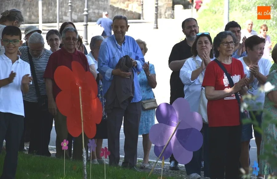 Foto 10 - C&aacute;ritas &lsquo;se planta&rsquo; junto a varias entidades contra el maltrato a las personas mayores