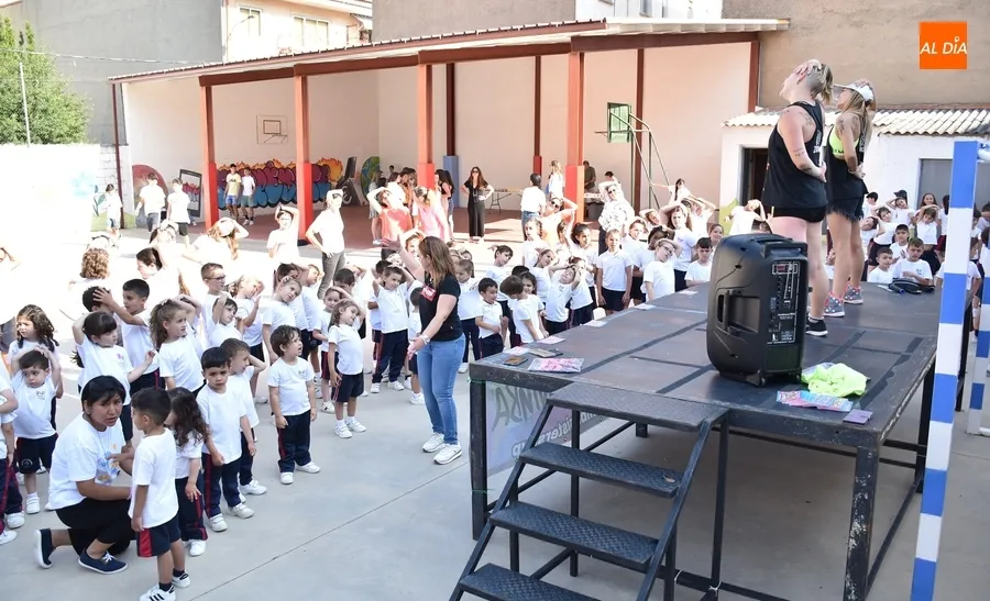 Foto 9 - Misioneras-Santa Teresa mueve el esqueleto al ritmo de las Zumba Sisters