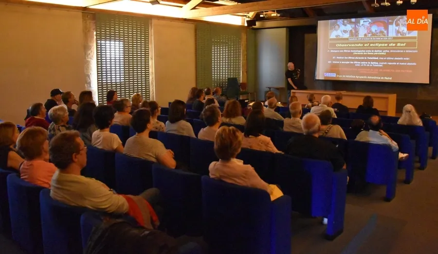 Foto 7 - Los eclipses solares de 2026 y 2027, entre las m&uacute;ltiples curiosidades de la doble charla sobre astronom&iacute;a