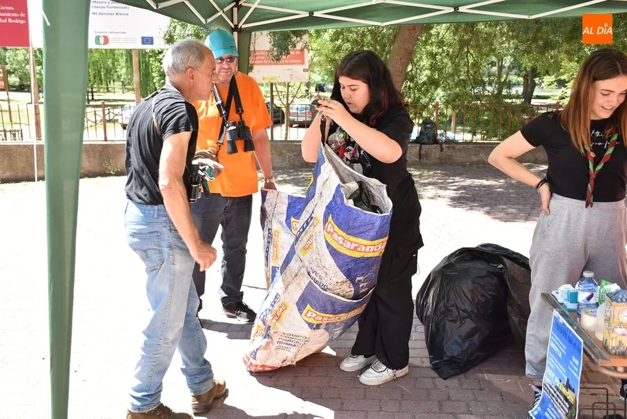 Foto 7 - Recogidos cerca de 15 kilos de basura en el concurso organizado por el Grupo Scout Kennedy