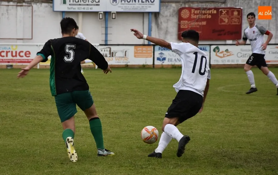 Foto 7 - Diocesano revalida victoria en el Torneo Juvenil con Del Bosque como gran estrella invitada