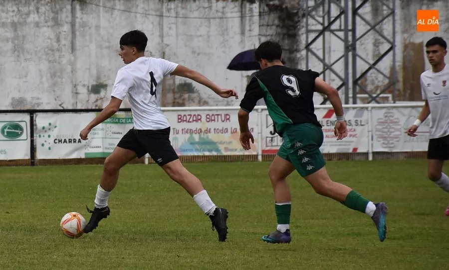 Foto 8 - Diocesano revalida victoria en el Torneo Juvenil con Del Bosque como gran estrella invitada