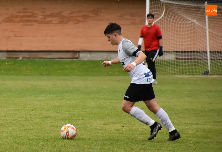 Foto 9 - Diocesano revalida victoria en el Torneo Juvenil con Del Bosque como gran estrella invitada