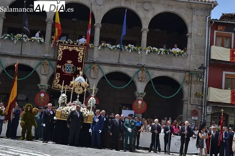 Foto 8 - Los Hombres de Musgo recorren B&eacute;jar ante miradas de admiraci&oacute;n