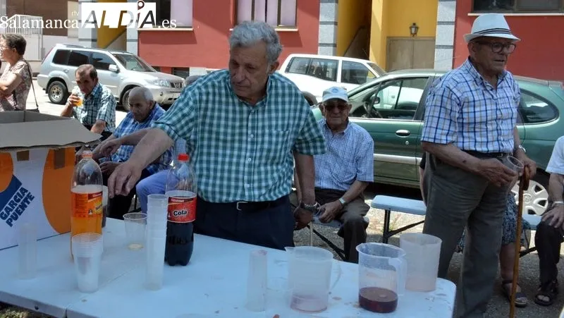 Foto 9 - Los Mayores de Lumbrales disfrutan de una animada jornada festiva el d&iacute;a de San Pedro