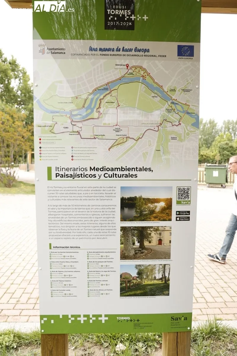 La concejala de Medio Ambiente del Ayuntamiento de Salamanca, Miryam Rodríguez, ha presentado hoy en el Parque Botánico de Huerta Otea los nuevos itinerarios medioambientales, paisajísticos y culturales. Foto de David Sañudo