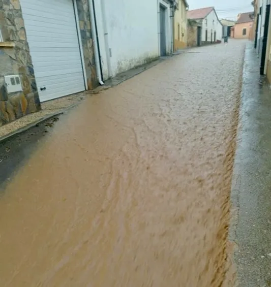 Aldearrubia vivía la gran tormenta de lluvia y granizo de este jueves