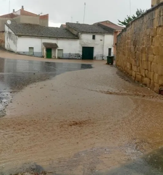 Aldearrubia vivía la gran tormenta de lluvia y granizo de este jueves
