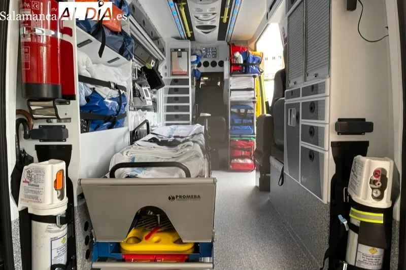 El servicio de emergencias de Peñaranda ha recibido su nueva ambulancia