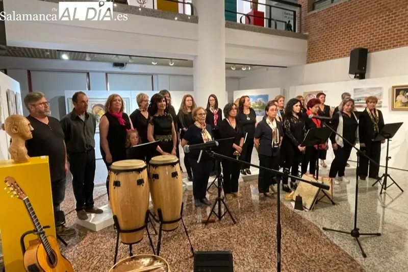 El Taller de Canto Popular ofrecía un animado concierto para celebrar el Día Europeo de la Música