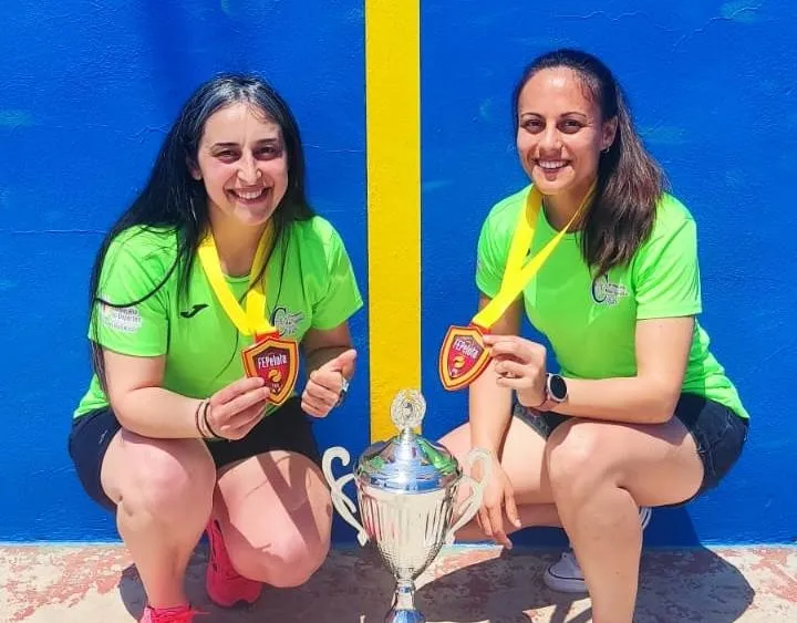 Foto 3 - El equipo femenino del Club R&iacute;o &Aacute;gueda se proclama campe&oacute;n de Espa&ntilde;a