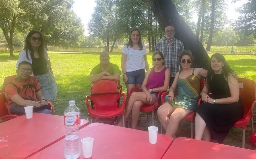 Foto 8 - El Centro de Adultos celebra el inminente final del curso con una comida conjunta en El Pic&oacute;n